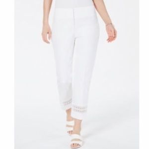 NWT Alfani White Capri Tummy Control Size 8